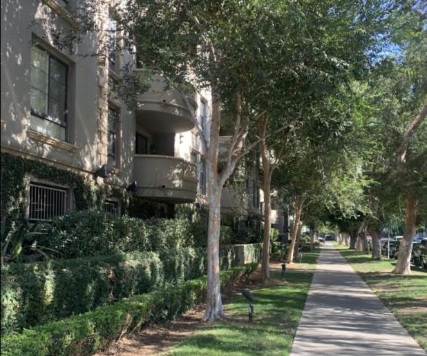 Apartamento In La - 1br With Free Parking, Laundry, Pool